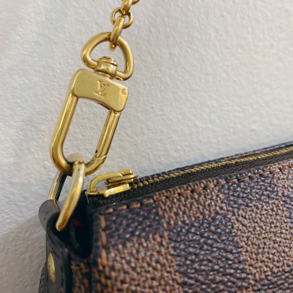 Louis Vuitton Eva Clutch - Picture 12 of 16